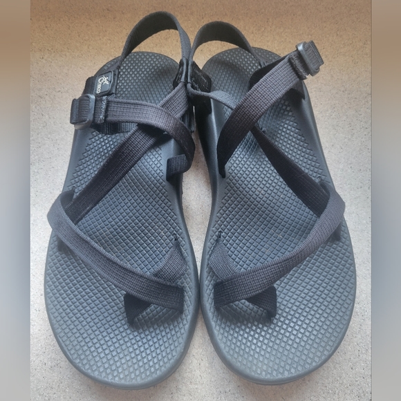 Men\'s Size 12 Chaco Sandals in Black
